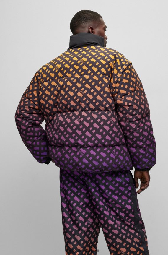 4TFNJN1016 منقوشة Hugo Boss سترة ذات وجهين x khaby مقاومة للماء ومزينة بحروف متدرجة