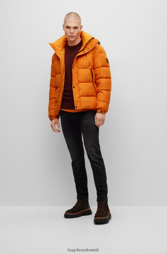 4TFNJN1021 برتقالي فاتح Hugo Boss سترة منتفخة بغطاء رأس مقاومة للماء مع رقعة شعار هوغو باللون البرتقالي الفاتح