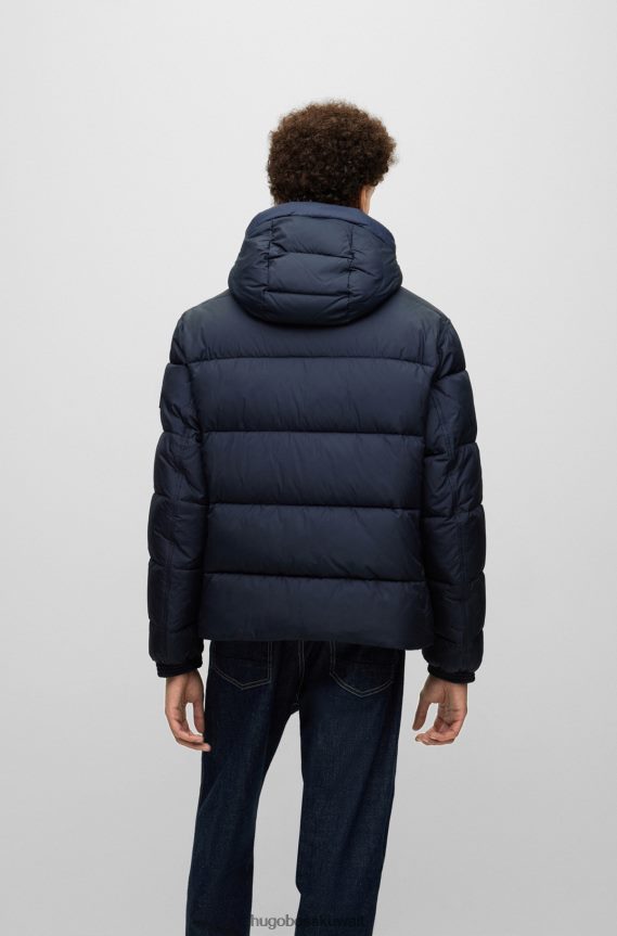4TFNJN1022 أزرق غامق Hugo Boss سترة منتفخة بغطاء رأس مقاومة للماء باللون الأزرق الداكن مع رقعة شعار Hugo
