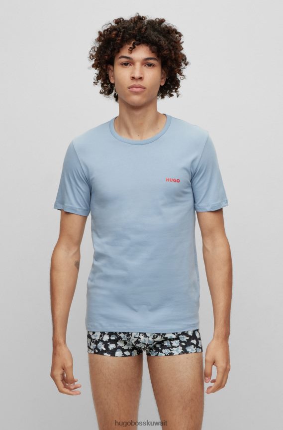 4TFNJN1040 أبيض/أزرق داكن Hugo Boss حزمة من ثلاثة قمصان داخلية باللون الأبيض مع طباعة شعار هوغو باللون الأحمر