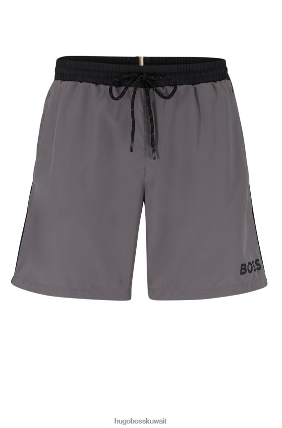 4TFNJN1081 الرمادي الداكن Hugo Boss شورت سباحة بشعار متباين مصنوع من مادة معاد تدويرها باللون الرمادي الداكن