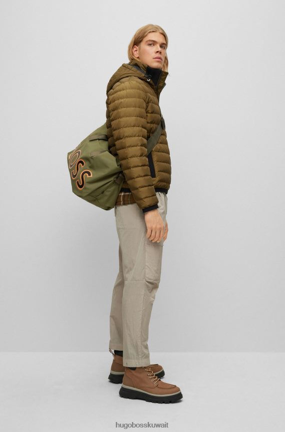 4TFNJN1155 الكاكي Hugo Boss سترة مقاومة للماء مع تفاصيل الشعار هوغو كاكي