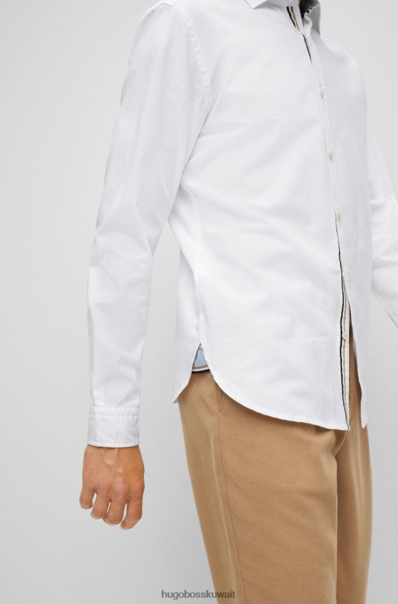 4TFNJN1229 أبيض Hugo Boss قميص بقصة عادية من قطن أكسفورد مع شعار هوغو باللون الأبيض