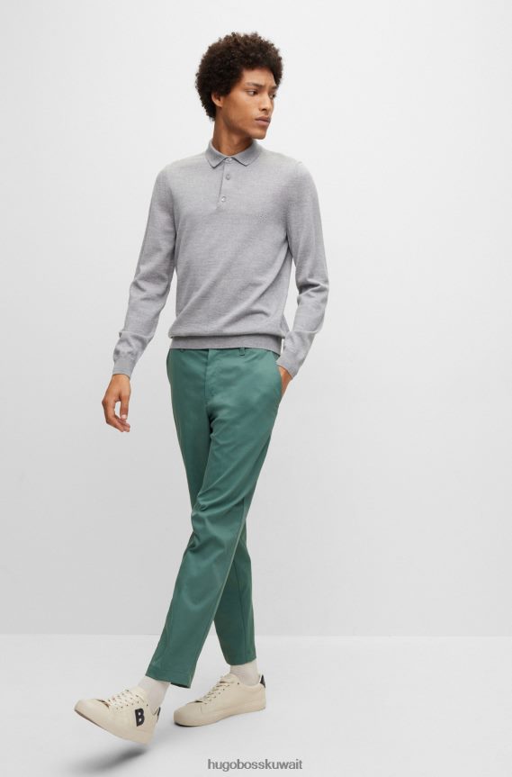 4TFNJN1274 رمادي فاتح Hugo Boss سترة هوغو بولو باللون الرمادي الفاتح من الصوف البكر مع شعار مطرز