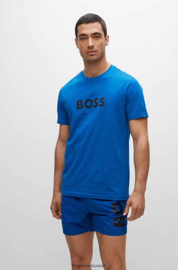 4TFNJN1304 أزرق Hugo Boss تيشيرت هوغو أزرق بقصة مريحة بعامل حماية من الأشعة فوق البنفسجية 50+، مصنوع من القطن مع شعار