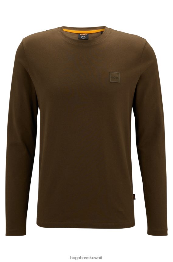 4TFNJN1331 أخضر غامق Hugo Boss تي شيرت من الجيرسي القطني بقصة عادية مع رقعة شعار Hugo باللون الأخضر الداكن