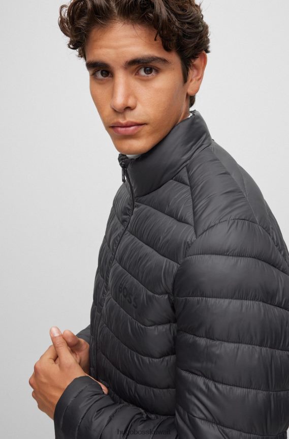 4TFNJN1337 أسود Hugo Boss سترة مبطنة مقاومة للماء مع شعار هوغو باللون الأسود
