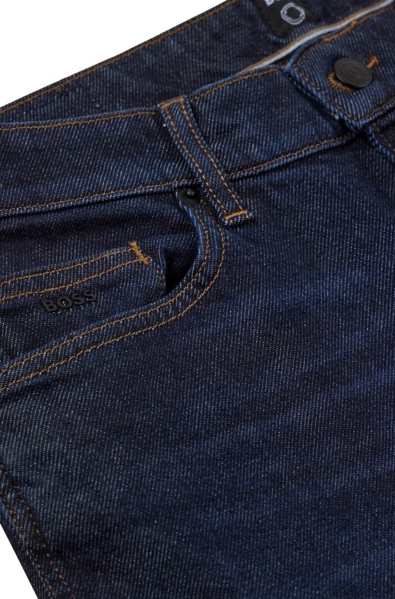 4TFNJN1342 أزرق Hugo Boss بنطلون جينز هوغو بقصة ضيقة باللون الأزرق الداكن من قماش الدنيم المطاطي المريح