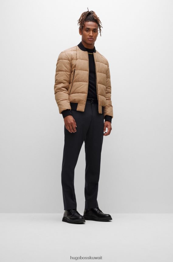 4TFNJN1345 اللون البيج Hugo Boss سترة مبطنة مقاومة للماء مع شعار شارة هوغو بيج