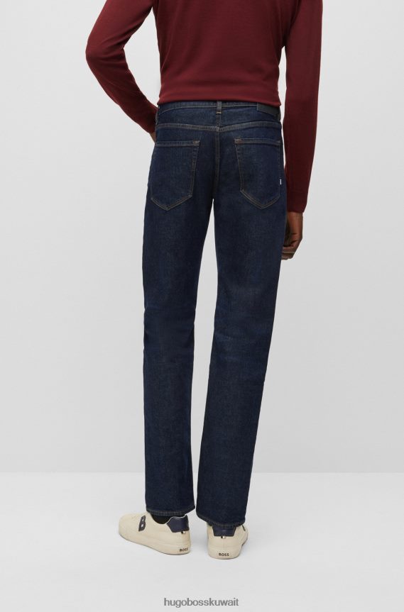 4TFNJN1383 أزرق غامق Hugo Boss هوغو جينز أزرق داكن بقصة عادية من قماش الدنيم المريح باللون الأزرق الداكن