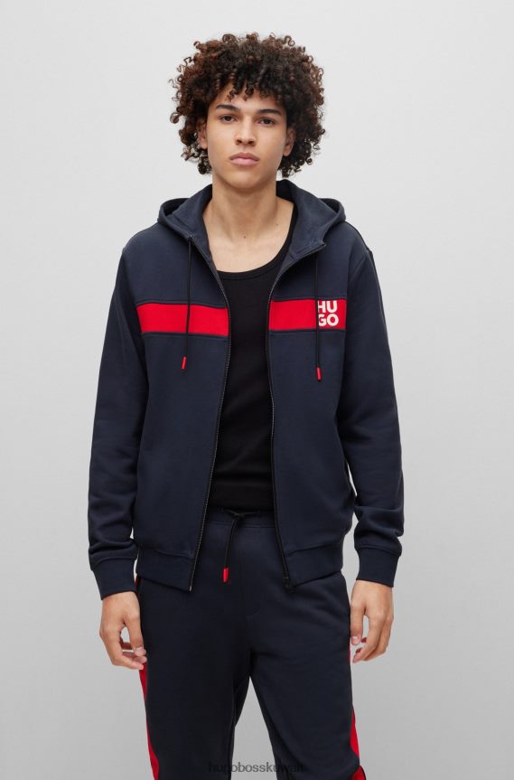 4TFNJN1384 أزرق غامق Hugo Boss بدلة رياضية من قطن تيري من هوغو مع خطوط وشعارات مكدسة باللون الأزرق الداكن