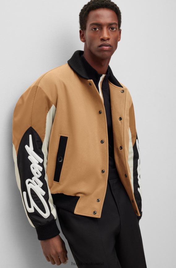 4TFNJN1443 اللون البيج Hugo Boss سترة هوغو من مزيج الصوف باللون البيج المريح مع شريط الشعار