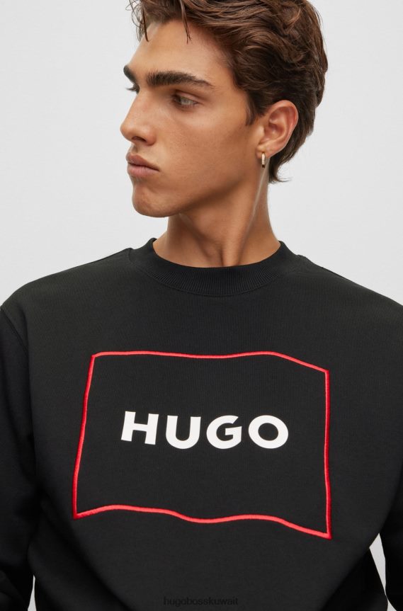 4TFNJN1451 أسود Hugo Boss سويت شيرت من قطن تيري مع شعار بإطار أحمر باللون الأسود