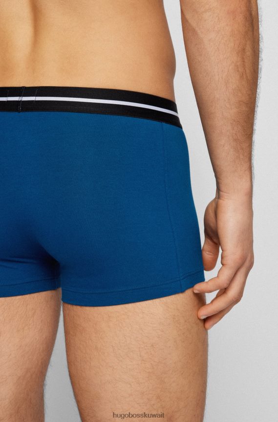 4TFNJN1459 منقوشة Hugo Boss حزمة من ثلاثة سراويل داخلية من القطن المطاطي مع أحزمة خصر تحمل الشعار ونقش هوغو