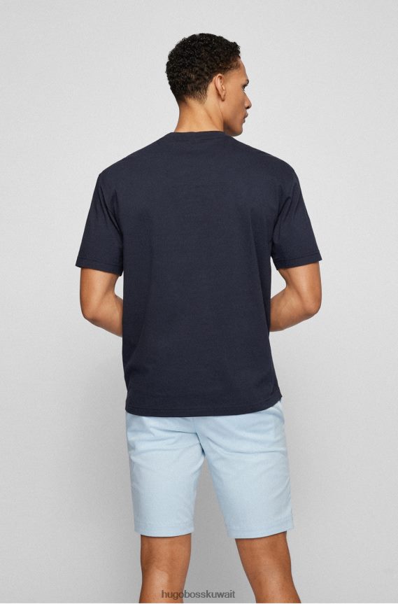 4TFNJN1471 أزرق غامق Hugo Boss تي شيرت مريح مصنوع من القطن العضوي مع شعار العمل الفني Hugo باللون الأزرق الداكن