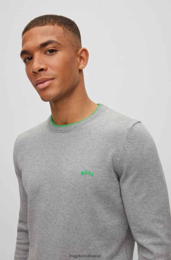 4TFNJN1487 رمادي فاتح Hugo Boss سترة من القطن العضوي بقصة عادية مع شعار منحني هوغو باللون الرمادي الفاتح