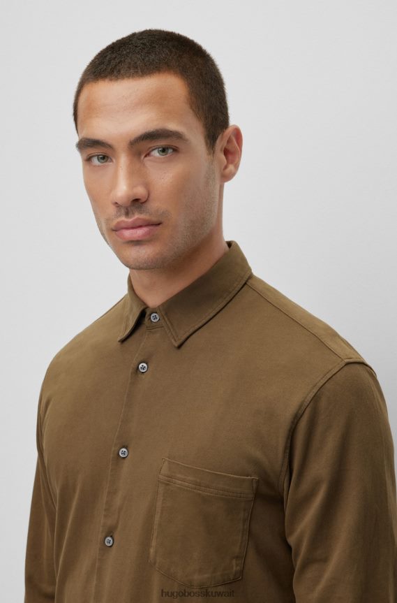 4TFNJN1514 أخضر غامق Hugo Boss قميص Hugo ذو قصة ضيقة مصنوع من قطن الجيرسيه مع أزرار مطاطية باللون الأخضر الداكن
