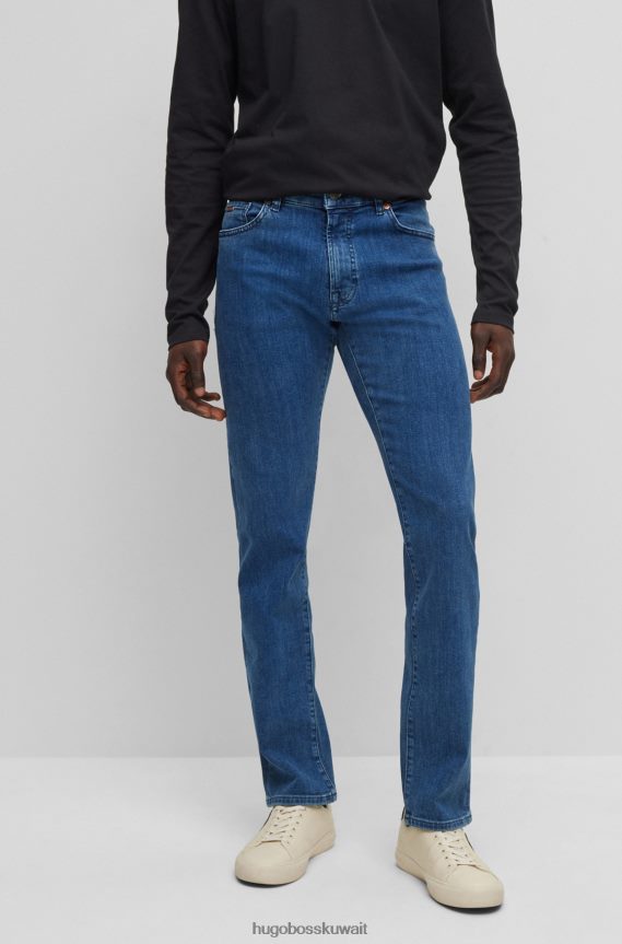 4TFNJN1563 أزرق Hugo Boss هوغو جينز بقصة عادية باللون الأزرق من قماش الدنيم الأزرق فائق التمدد