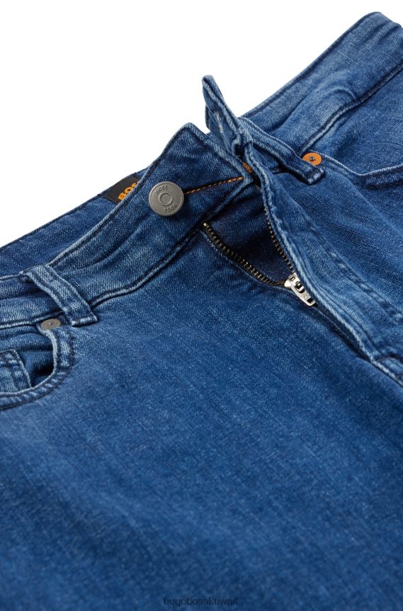 4TFNJN1563 أزرق Hugo Boss هوغو جينز بقصة عادية باللون الأزرق من قماش الدنيم الأزرق فائق التمدد