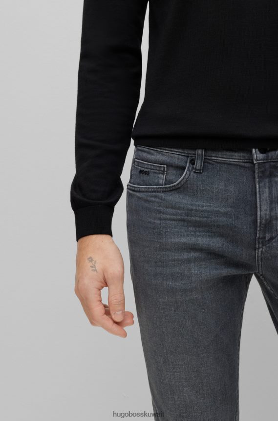 4TFNJN1565 رمادي Hugo Boss بنطال جينز رمادي بقصة ضيقة من قماش الدنيم الإيطالي فائق النعومة باللون الأزرق