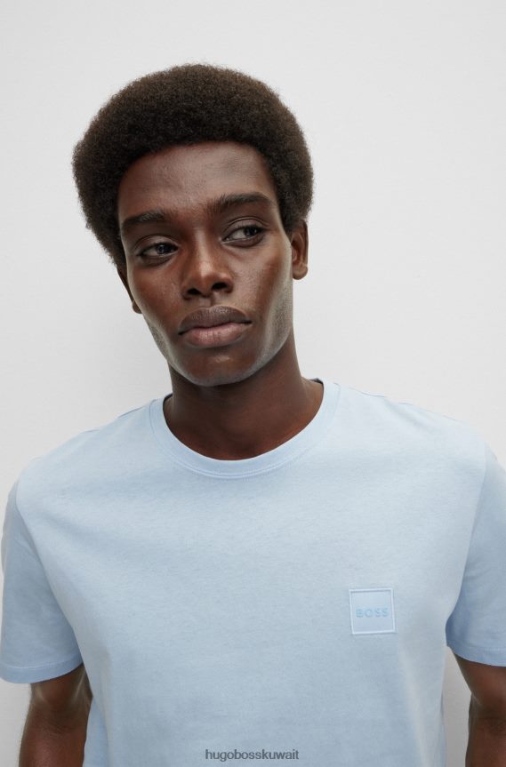 4TFNJN1583 أزرق فاتح Hugo Boss تي شيرت أزرق فاتح بقصّة مريحة مصنوع من قطن الجيرسيه مع رقعة شعار Hugo