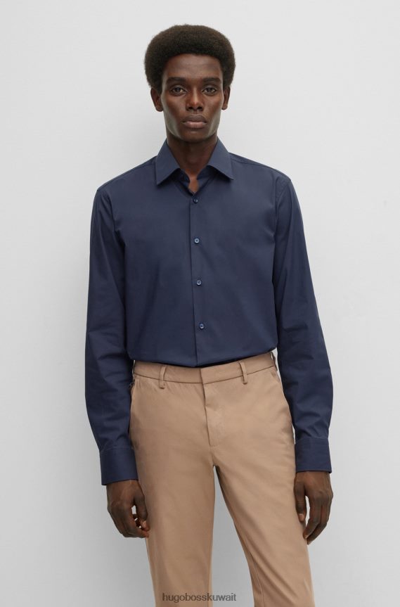 4TFNJN1603 أزرق غامق Hugo Boss قميص هوغو باللون الأزرق الداكن بقصّة عادية مصنوع من قماش البوبلين القطني المطاطي سهل الكي