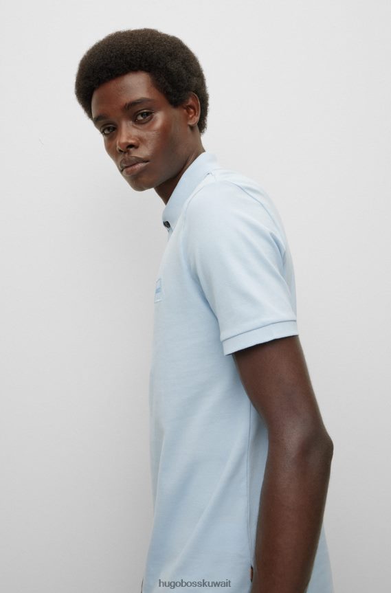 4TFNJN1613 أزرق فاتح Hugo Boss قميص بولو من هوغو مصنوع من القطن المطاطي بقصة ضيقة مع رقعة شعار باللون الأزرق الفاتح