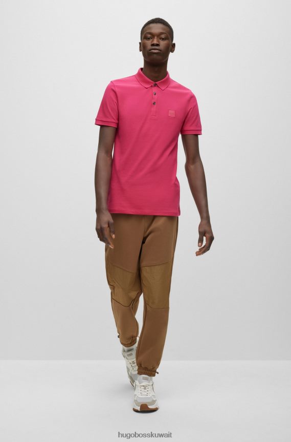 4TFNJN1614 لون القرنفل Hugo Boss قميص بولو من القطن المطاطي بقصة ضيقة مع شعار هوغو باللون الوردي