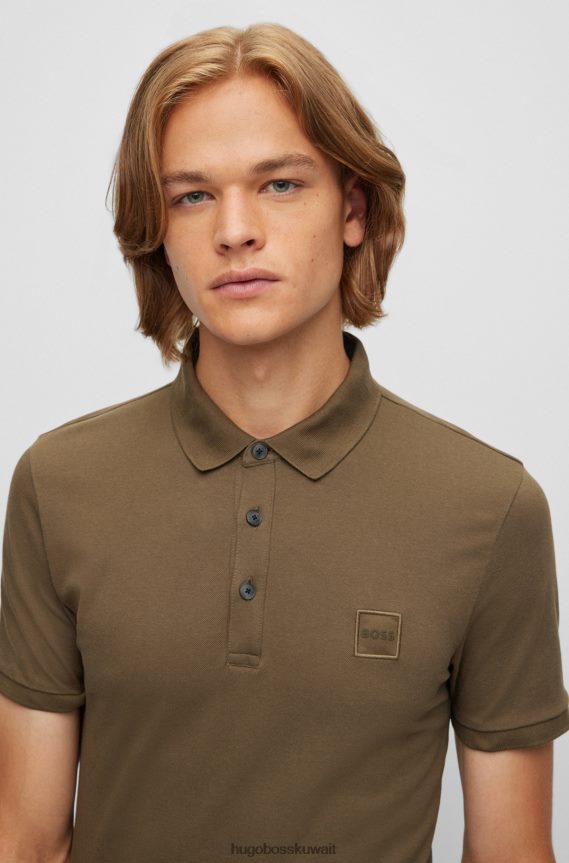 4TFNJN1622 أخضر غامق Hugo Boss قميص بولو من القطن المطاطي بقصة ضيقة مع رقعة شعار Hugo باللون الأخضر الداكن
