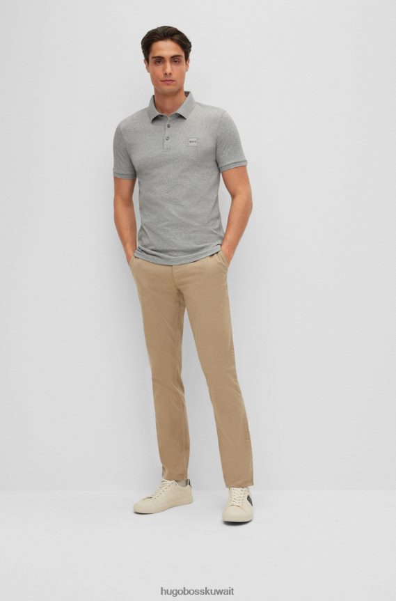 4TFNJN1625 رمادي فاتح Hugo Boss قميص بولو من Hugo مصنوع من القطن المطاطي بقصة ضيقة مع رقعة شعار باللون الرمادي الفاتح