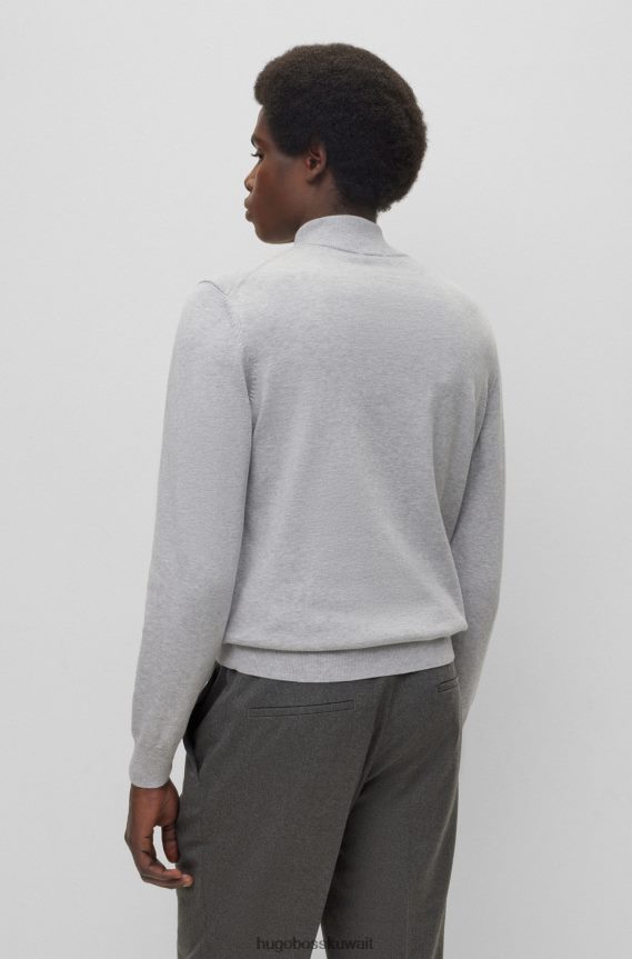 4TFNJN1637 رمادي فاتح Hugo Boss سترة Hugo من القطن العضوي برقبة بسحاب وشعار مطرز باللون الرمادي الفاتح