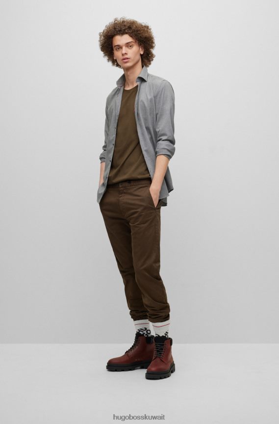 4TFNJN1661 بني Hugo Boss تيشيرت هوغو من الجيرسي القطني مع طباعة شعار مكدس باللون البني