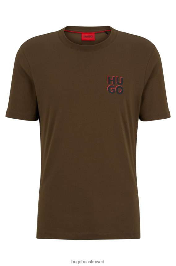 4TFNJN1661 بني Hugo Boss تيشيرت هوغو من الجيرسي القطني مع طباعة شعار مكدس باللون البني