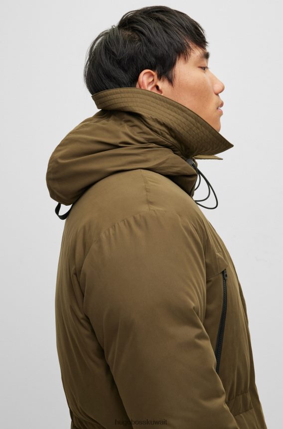 4TFNJN1671 أخضر غامق Hugo Boss سترة هوغو خضراء داكنة مملوءة بالأسفل مع شعار الإطار