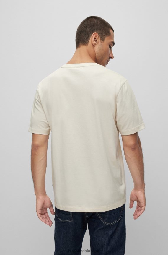 4TFNJN1743 أبيض Hugo Boss تيشيرت هوغو من الجيرسي القطني الأبيض بقصة مريحة مع شعار فني