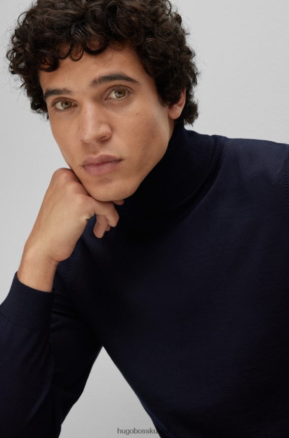 4TFNJN1757 أزرق غامق Hugo Boss هوغو جينز بقصة عادية من قماش الدنيم باللون الأزرق الداكن وملمس الكشمير باللون الأزرق الداكن