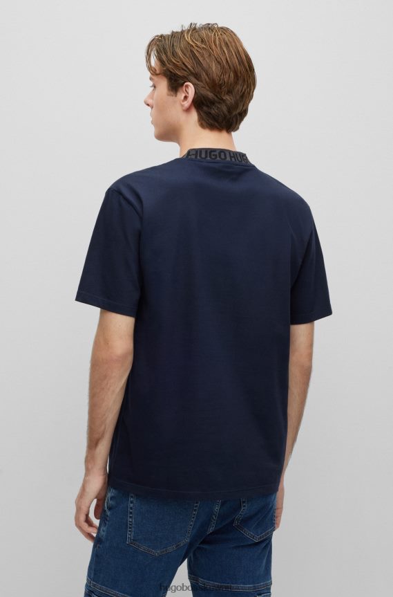 4TFNJN1799 أزرق غامق Hugo Boss تيشيرت هوغو من قطن الجيرسي باللون الأزرق الداكن مع ياقة منسوجة بشعار الماركة