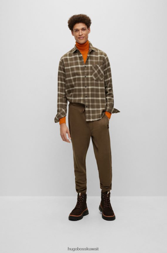 4TFNJN1876 أخضر غامق Hugo Boss قميص بقصة عادية مصنوع من قماش الفلانيل العضوي المصنوع من القطن العضوي باللون الأخضر الداكن