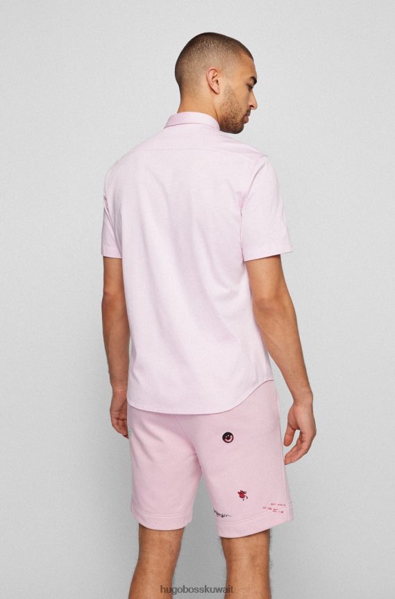 4TFNJN1888 وردي فاتح Hugo Boss قميص جيرسي ذو قصة عادية بياقة بأزرار سفلية هوغو وردي فاتح