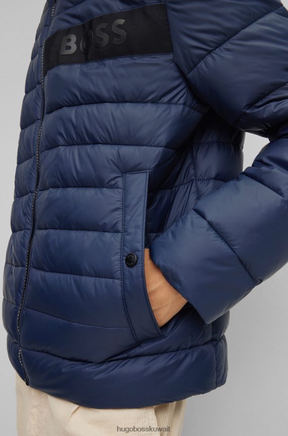 4TFNJN1973 أزرق غامق Hugo Boss سترة هوغو مبطنة مقاومة للماء باللون الأزرق الداكن مع شريط شعار ثلاثي الأبعاد