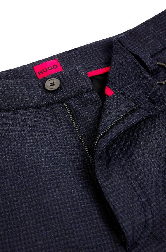 4TFNJN2005 أزرق غامق Hugo Boss هوغو بنطال تشينو أزرق داكن بقصة ضيقة مصنوع من قماش مطاطي مع تفاصيل حبل