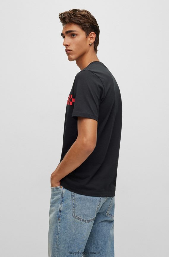 4TFNJN2020 أسود Hugo Boss تي شيرت أسود بقصة عادية من القطن مع شعار Hugo الفني