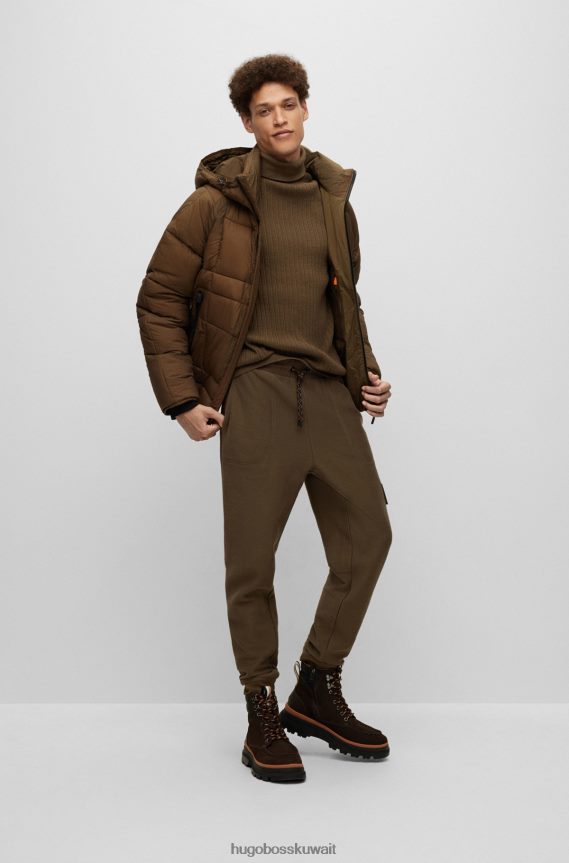 4TFNJN2022 الكاكي Hugo Boss سترة كاكي هوغو مقاومة للماء بمقاس عادي