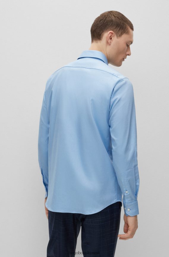 4TFNJN2071 أزرق فاتح Hugo Boss قميص هوغو ذو قصة عادية باللون الأزرق الفاتح مصنوع من نسيج قطني مطاطي سهل الكي