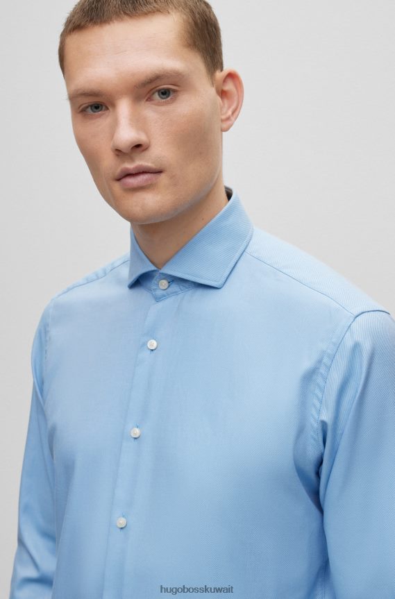 4TFNJN2071 أزرق فاتح Hugo Boss قميص هوغو ذو قصة عادية باللون الأزرق الفاتح مصنوع من نسيج قطني مطاطي سهل الكي