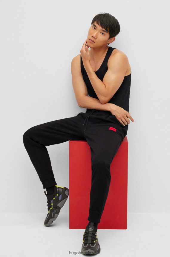 4TFNJN2077 أسود Hugo Boss سروال رياضي من قطن هوغو باللون الأسود مع رقعة شعار حمراء