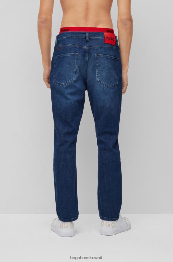 4TFNJN2088 أزرق غامق Hugo Boss جينز بقصة عادية باللون الأزرق من قماش الدنيم المطاطي المريح هوغو باللون الأزرق الداكن