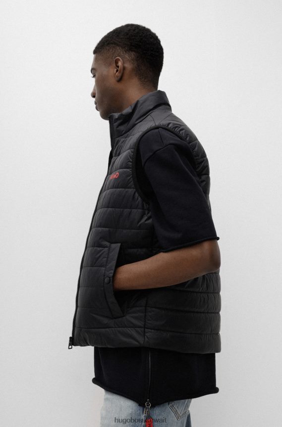 4TFNJN2092 أسود Hugo Boss جيليه مبطن طارد للماء بقصة ضيقة مع شعار متباين باللون الأسود