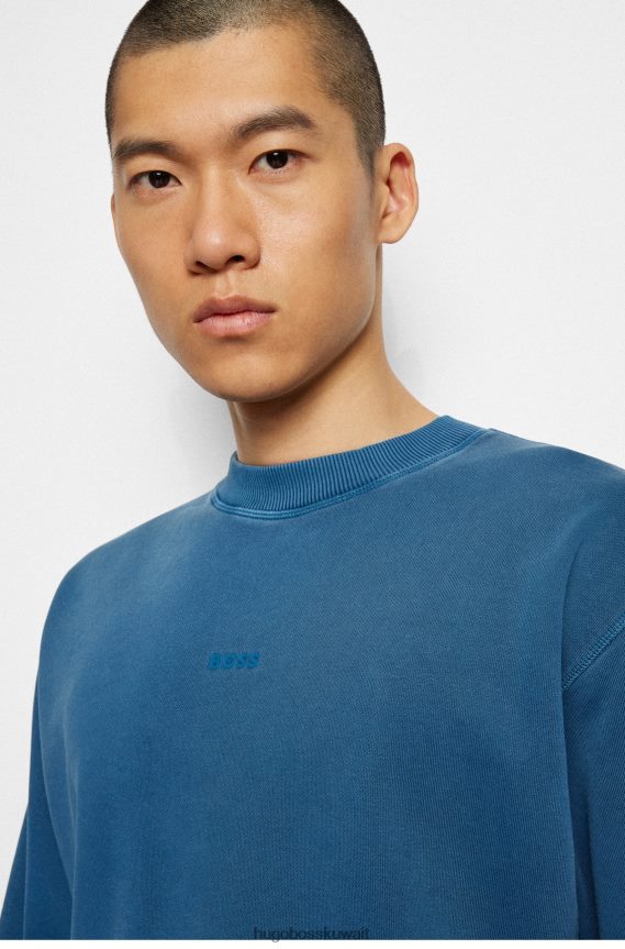 4TFNJN2100 أزرق Hugo Boss سويت شيرت برقبة دائرية من قماش تيري الفرنسي مع شعار هوغو ذو طبقات باللون الأزرق