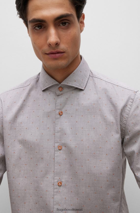 4TFNJN2126 بني Hugo Boss قميص هوغو بني بقصة غير رسمية من القطن المغسول